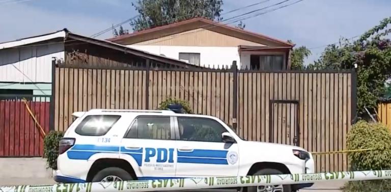 Investigan femicidio y doble homicidio en Renca: Hombre confesó el crimen y se entregó a la policía