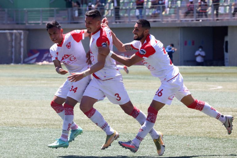 Plantel de Copiapó alza la voz y llama a poner fin a la “incertidumbre” que hay sobre la promoción