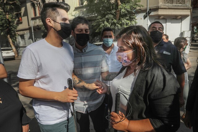 Fabiola Campillai y Gustavo Gatica piden cambiar el nombre de calle Carabineros de Chile