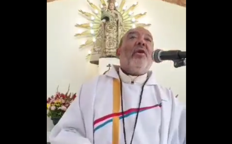 Sacerdote de Valparaíso llama a rezar por Boric: 