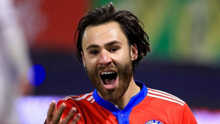 ¡Insólito homenaje! Fanático se tatuó a el rostro y el nombre de Ben Brereton