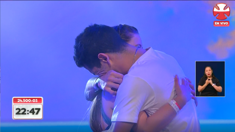 Bailó al borde de las lágrimas: La historia de Matías dio inicio a la Teletón 2021