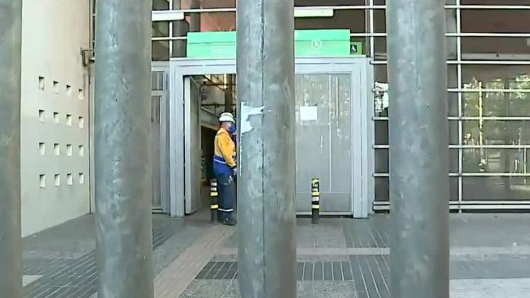 Ya se restableció el servicio: Tres estaciones de la Línea 5 de Metro debieron ser cerradas tras problemas en las vías