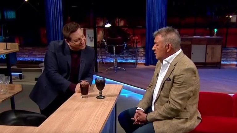 Pero con Respeto: Claudio Borghi recordó sus inicios en el fútbol en medio de la adversidad, y el rol de su abuela en su formación