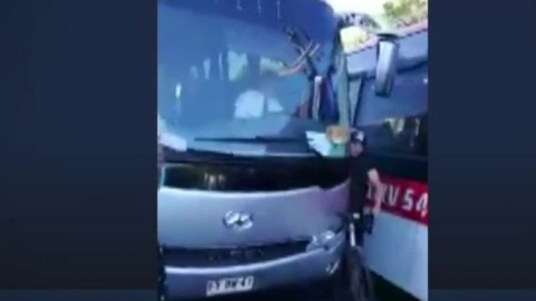 “Si no es por la gente, me mata”: Ciclista fue aplastado por conductor de bus en Maipú