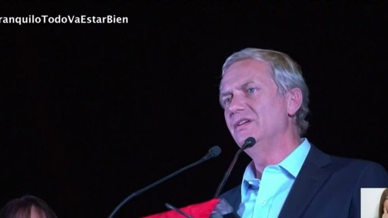 Con un cover de Los Charros de Lumaco e imágenes de barricadas: Así fue la nueva propaganda electoral de José Antonio Kast