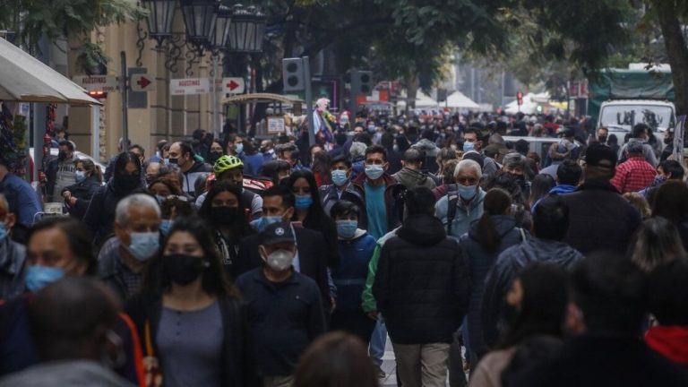 Cambios en el Plan Paso a Paso: 52 comunas de la Región Metropolitana avanzan a Apertura Inicial