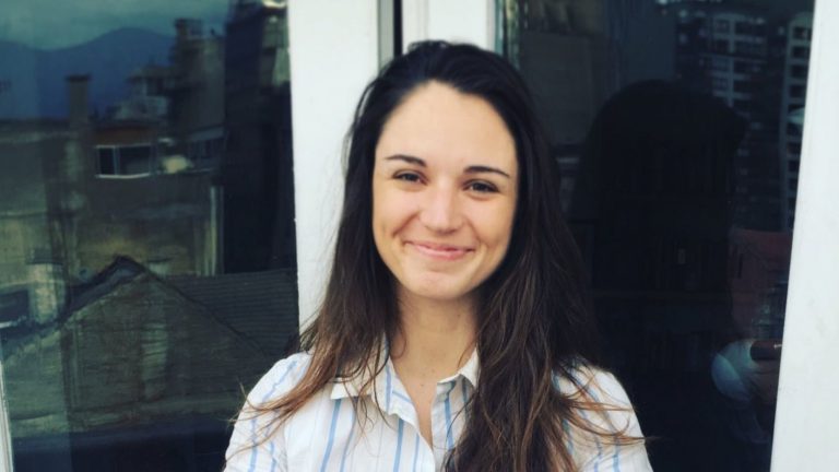 Cientista social, políglota y feminista: Irina Karamanos, la mujer que busca repensar el cargo de primera dama