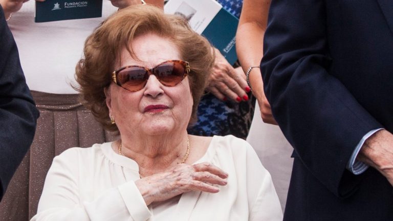 Familia Pinochet aún mantiene el hermetismo sobre los funerales de Lucía Hiriart