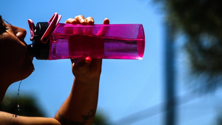 Intensa ola de calor este fin de semana: Alerta por temperaturas que superarán 37° en los valles