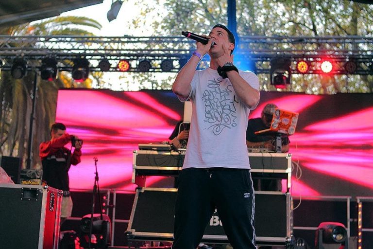 Dictan orden de detención contra Tea Time: No llegó al juicio por fiestas clandestinas