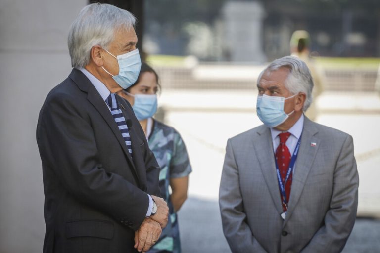 Cadem: Aprobación del gobierno en gestión sobre la pandemia disminuyó 17 puntos en dos semanas