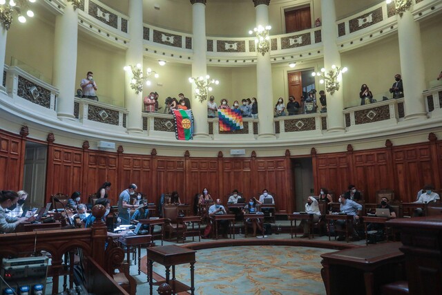 Sistema Político de la CC: Aprueban en general la reelección presidencial y el parlamento Unicameral