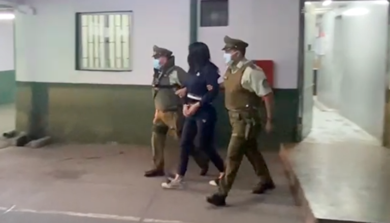 Detienen a mujer vinculada a homicidio en terminal de buses donde padre murió frente a sus hijos