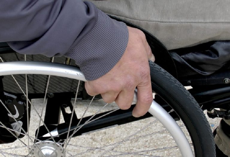 Ingresan iniciativa popular a la CC que busca derecho a la rehabilitación para personas con discapacidad