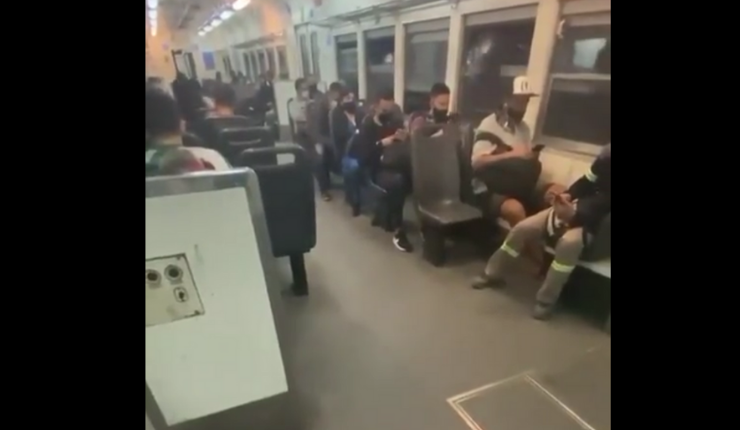 En cuestión de segundos: Policía sufre insólito robo de su celular en plena estación de metro