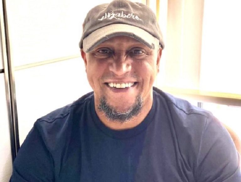 Equipo amateur en Inglaterra consigue que Roberto Carlos juegue un partido con ellos