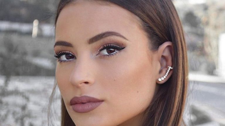 ¡Grave denuncia! Julia Fernándes acusó que la grabaron desnuda y robaron en un hotel en Brasil