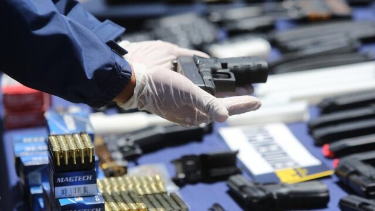 ¿Cómo consiguen las armas? Esta es la ruta que realizan los delincuentes para realizar sus crímenes