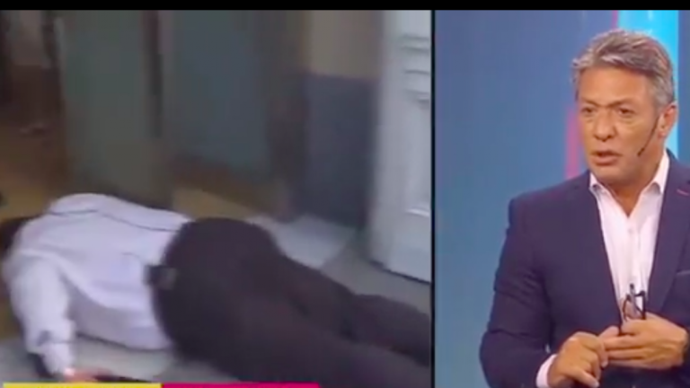 ¡Cayó en seco! Así fue el impactante desmayo de un periodista debido a la fuerte ola de calor