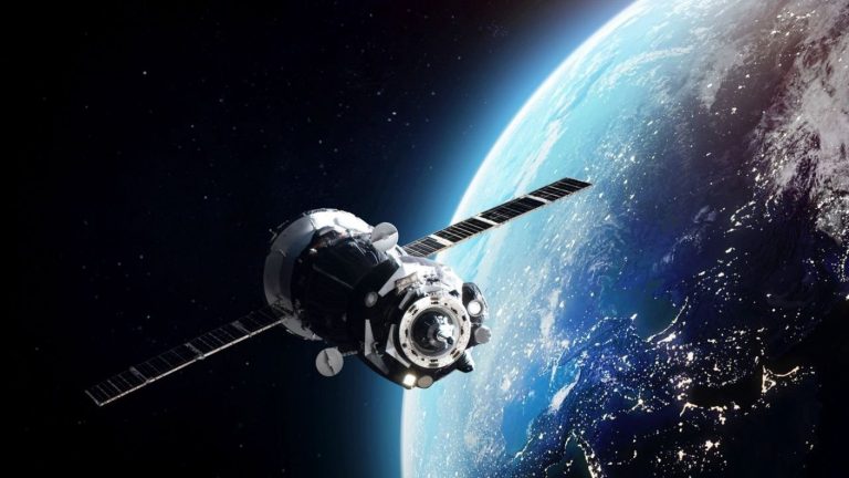 Satélite Espacial grabó momento en que erupcionó volcán submarino en Tonga