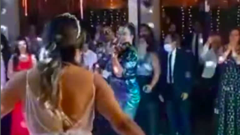 ¡Old school! Viralizan video de baile de novios que comenzó con la canción 