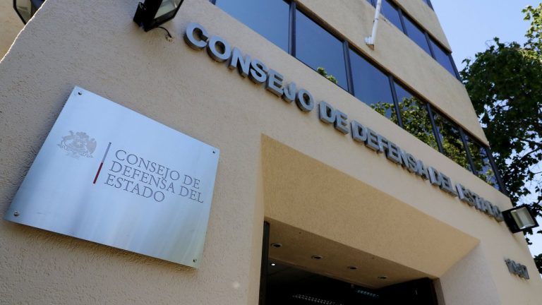 Preocupante: De acuerdo a informe del CDE, el 52% de las municipalidades están siendo investigadas por corrupción