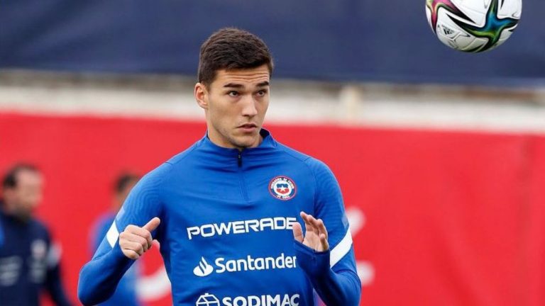 Robbie Robinson explica su abandono a la Roja en plenas Eliminatorias: “Si juegas un minuto, quedas atado para toda la vida”