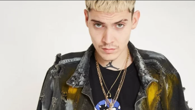 ¡Un fenómeno musical! Conóce detalles inéditos de la vida de Marcianeke en CHV Noticias