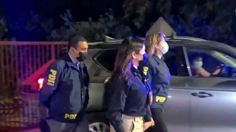 Autor cometió suicidio: Mujer fue encontrada muerta en un maletero y ex pareja murió al ser atropellado