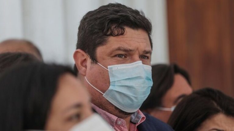 Gonzalo Montoya, alcalde de Macul: 