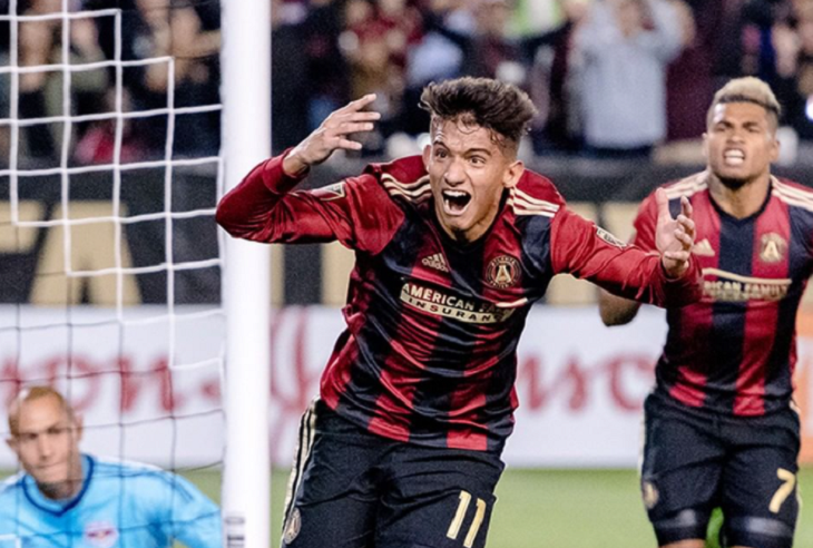 Universidad Católica sorprende y anuncia a mediocampista argentino como nuevo refuerzo