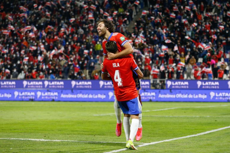 Isla y recambio de la Generación Dorada tras triunfo contra Bolivia: 