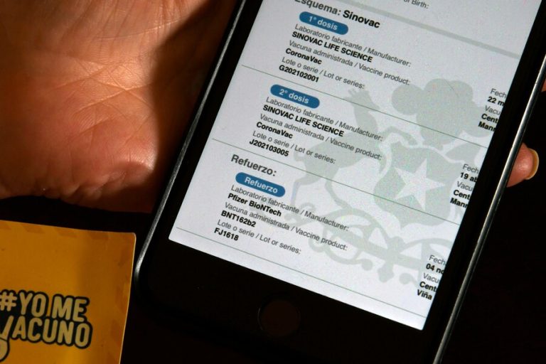 Desde febrero: ¿Quiénes arriesgan la inhabilitación del Pase de Movilidad por la dosis de refuerzo?