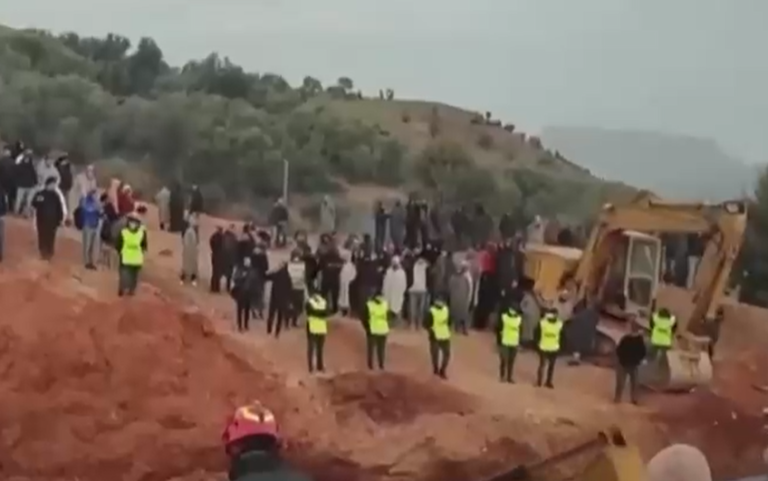 Horas clave para el rescate: Niño lleva tres días atrapado en un pozo