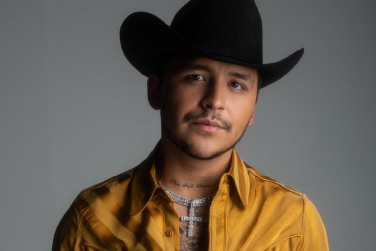 Hasta $3 millones costarán las entradas para el primer concierto de Christian Nodal en Chile