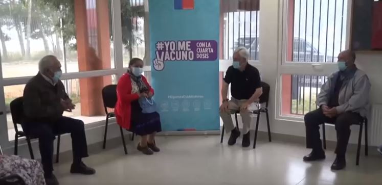 Adulto mayor emplazó a pdte. Piñera por matrimonio igualitario durante vacunación: “Se apartó de la Ley de Dios”