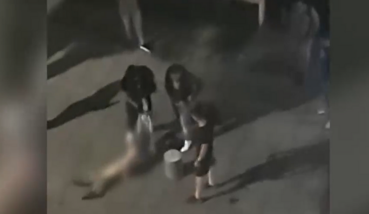 Confusa detención ciudadana: Hombre fue desnudado y golpeado tras ser acusado de acosar a una mujer