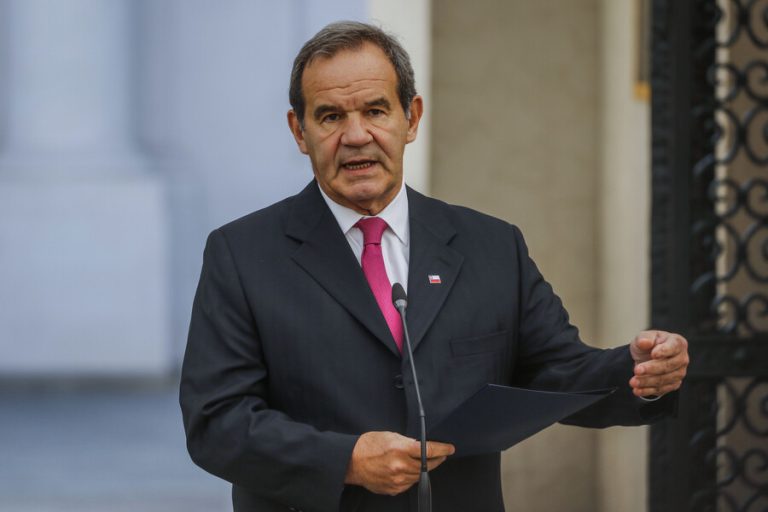 A dos días de renunciar como Canciller: Allamand asumió como nuevo secretario general iberoamericano