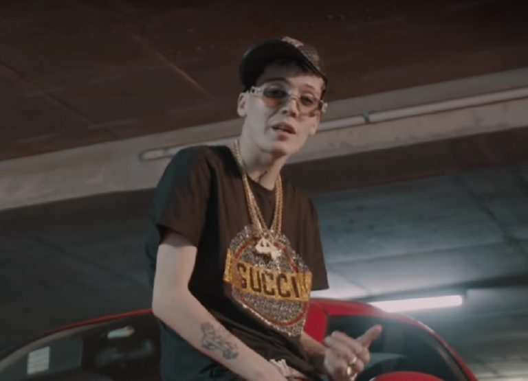 Tras fallar dos veces: Revelan cuánto cobró Marcianeke por show en Circo del Tony Caluga