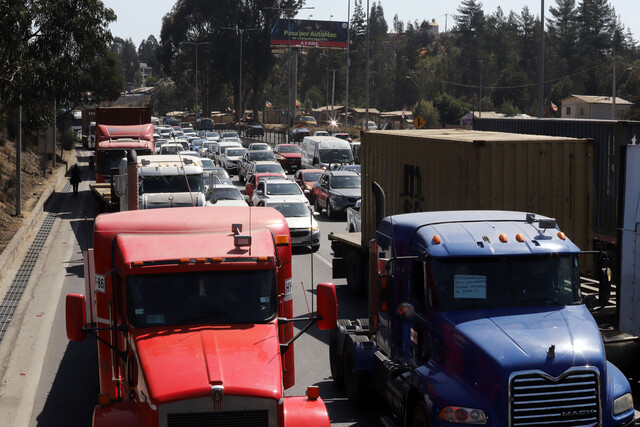 Camioneros anuncian fin del paro: 