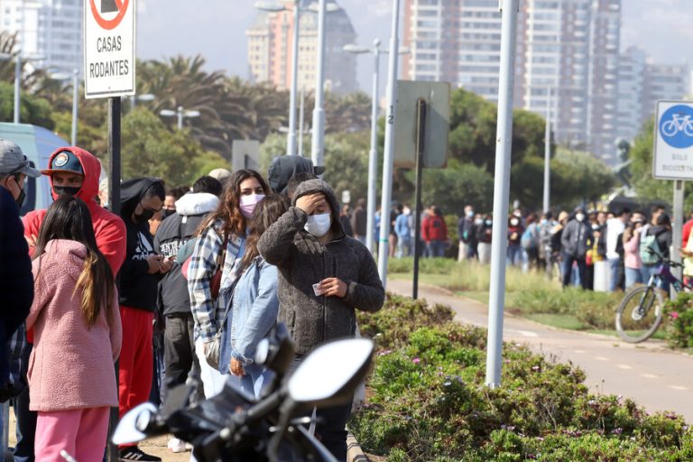 Más 35 mil nuevos contagios: Chile superó los 139 mil casos activos de COVID-19