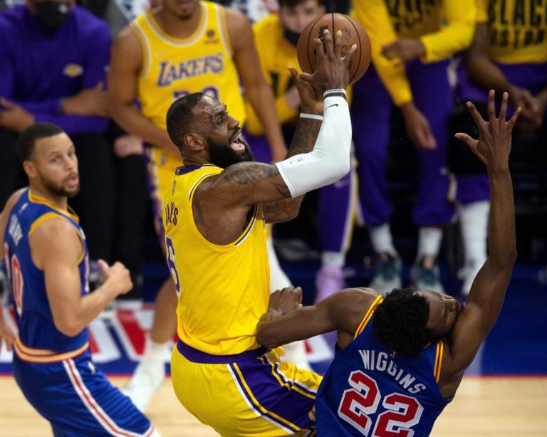 LeBron James se convirtió en el máximo anotador en la historia de la NBA