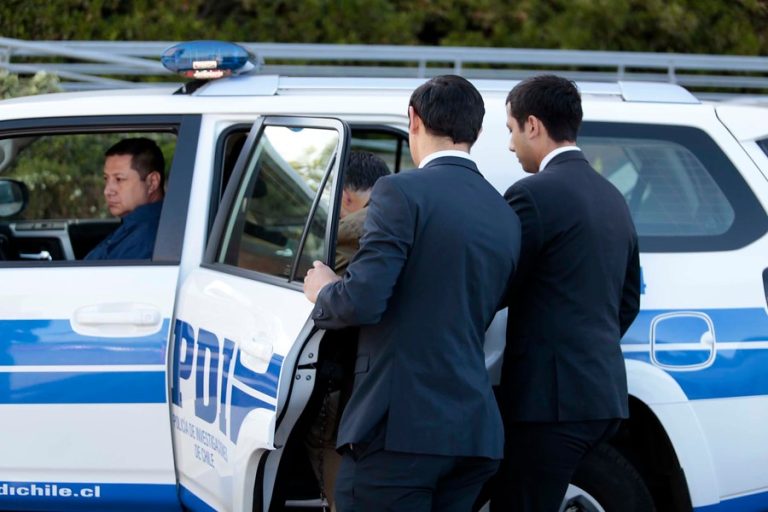 PDI detiene a presunto autor de amenazas y hostigamiento contra alcaldesa Karina Delfino