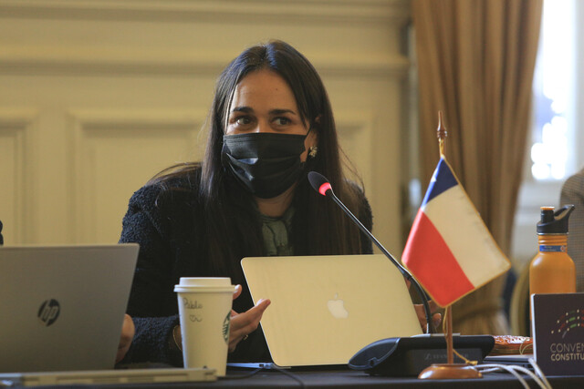 Carol Bown asegura que no abandonará sus labores tras declararse en 