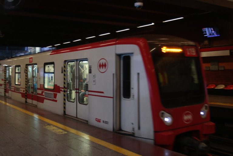 Línea 7 de Metro se podría extender hasta el Aeropuerto de Santiago: 