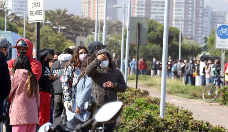 COVID-19 en Chile: Más de 30 mil nuevos casos y 151 muertes en las últimas 24 horas