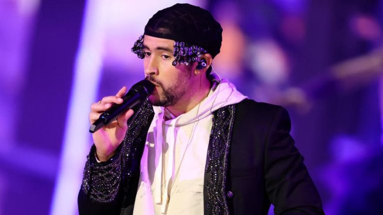 Más de 56 mil mujeres piden concierto de Bad Bunny sin la presencia de hombres