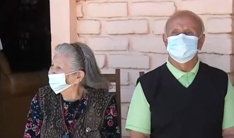 El drama de don Ricardo, el conserje de 82 años que aún no le han pagado sus cotizaciones ni horas extras