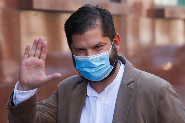 Boric y su mensaje a los habitantes de Juan Fernández: Enfatiza que es un lugar 